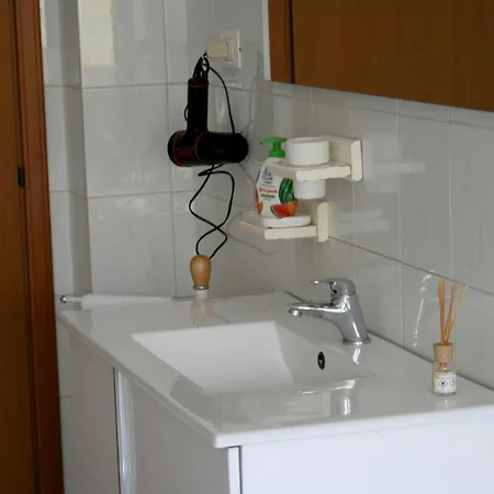 アパート 2 Bedrooms At 300 M Away From The With Balcony And Wifi