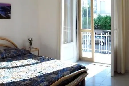 2 Bedrooms At 300 M Away From The With Balcony And Wifi * Pescara