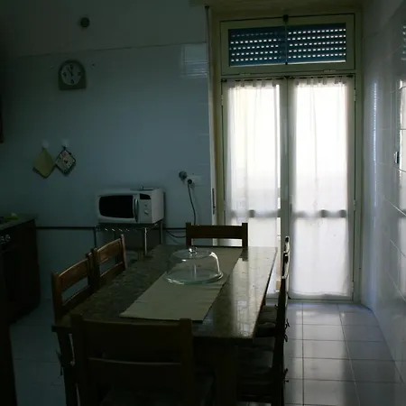 Appartement 2 Bedrooms At 300 M Away From The With Balcony And Wifi