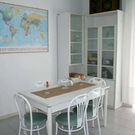 2 Bedrooms At 300 M Away From The With Balcony And Wifi *
