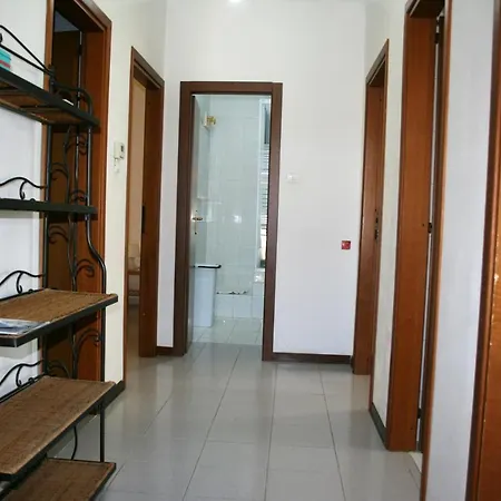 2 Bedrooms At 300 M Away From The With Balcony And Wifi Appartement Pescara