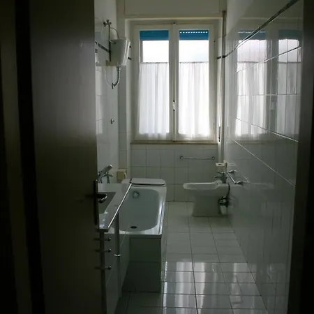 2 Bedrooms At 300 M Away From The With Balcony And Wifi *