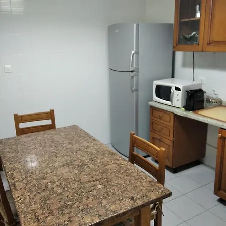 2 Bedrooms At 300 M Away From The With Balcony And Wifi Appartement Pescara