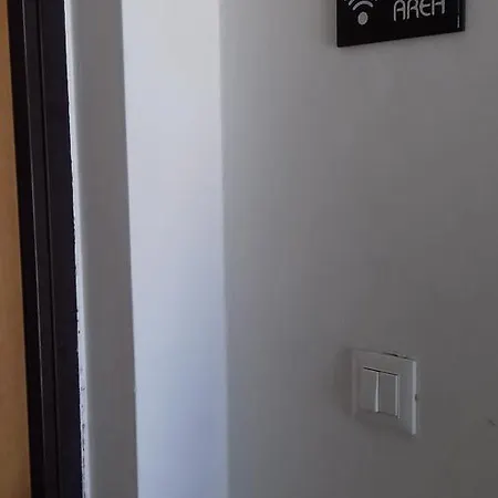 アパート 2 Bedrooms At 300 M Away From The With Balcony And Wifi *
