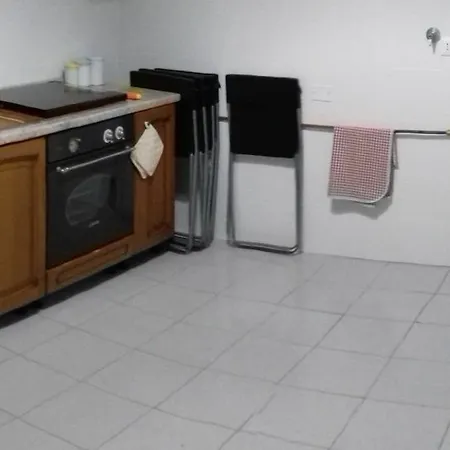 2 Bedrooms At 300 M Away From The With Balcony And Wifi *